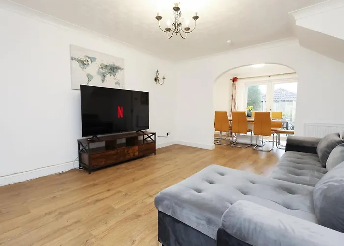 Kites House Long Sleep 8 Free Parking And Wi-fi Holiday home *